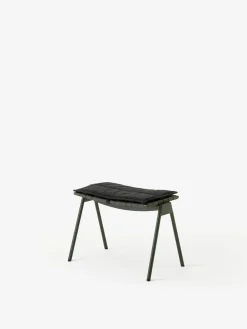 &Tradition Havehynder|Fodskamler<Ville Hynde til AV46 Fodskammel fra