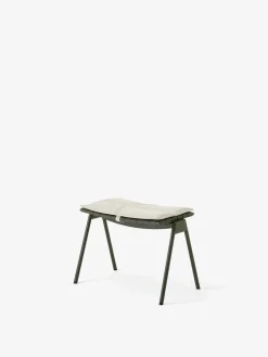 &Tradition Havehynder|Fodskamler<Ville Hynde til AV46 Fodskammel fra