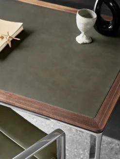 Vipp Skriveborde<430 Studio Desk, bosco leather fra