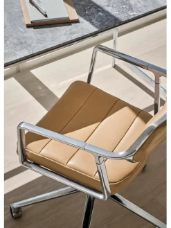 Vipp Kontorstole<453 Swivel+ Chair, camel læder fra