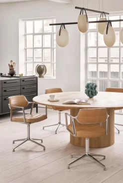 Vipp Spisebordsstole<453 Swivel Chair fra