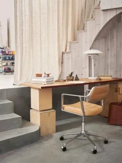 Vipp Kontorstole<453 Swivel+ Chair m/hjul, dark sand tekstil fra