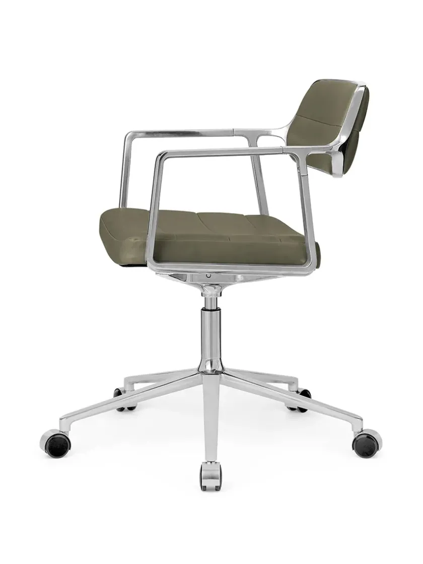 Vipp Kontorstole<453 Swivel+ Chair m/sort stel & hjul, sort læder fra