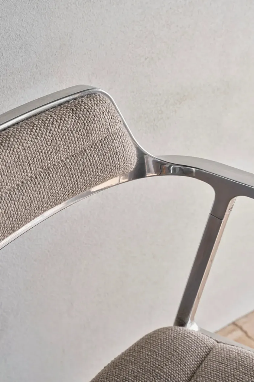 Vipp Kontorstole<452 Swivel Chair m/sort stel & hjul, sort læder fra