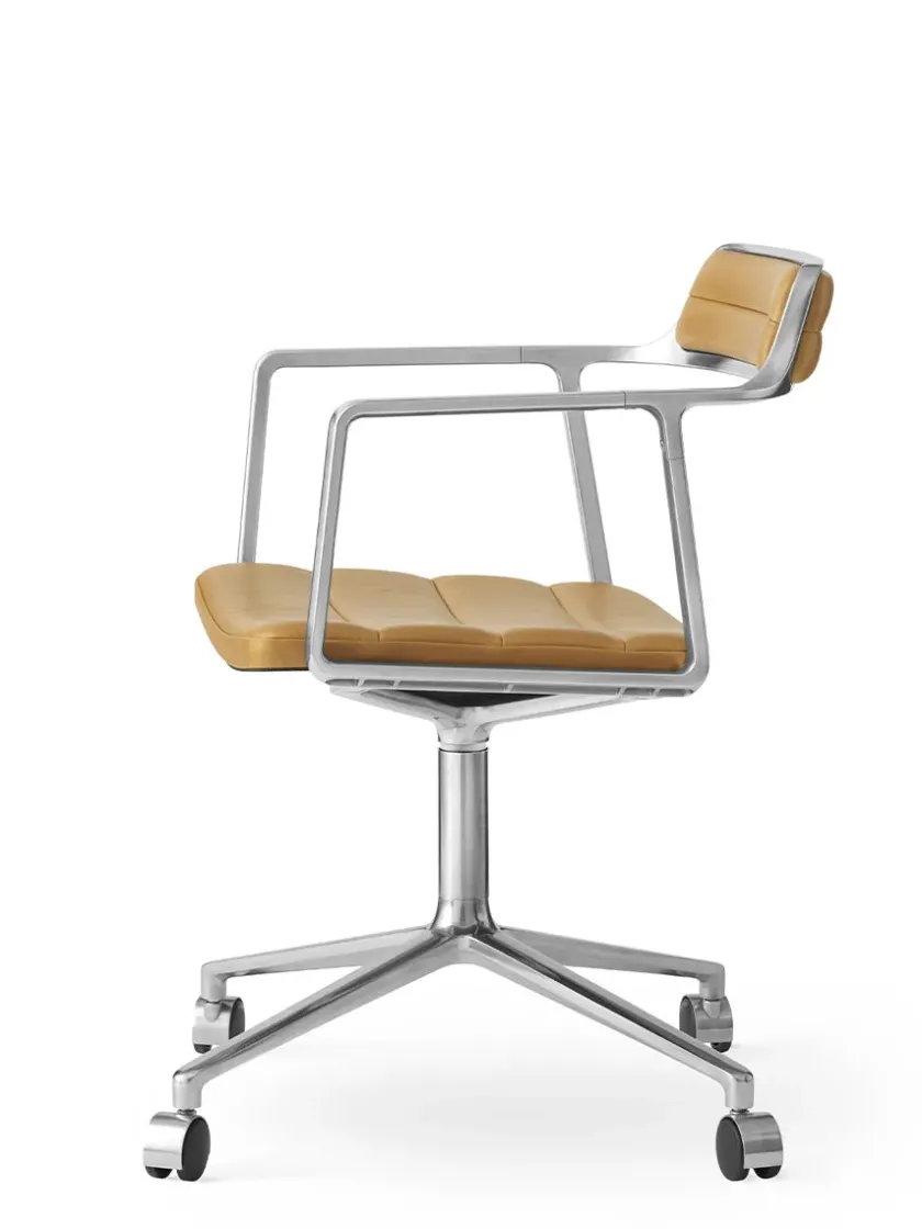 Vipp Kontorstole<452 Swivel Chair m/sort stel & hjul, sort læder fra