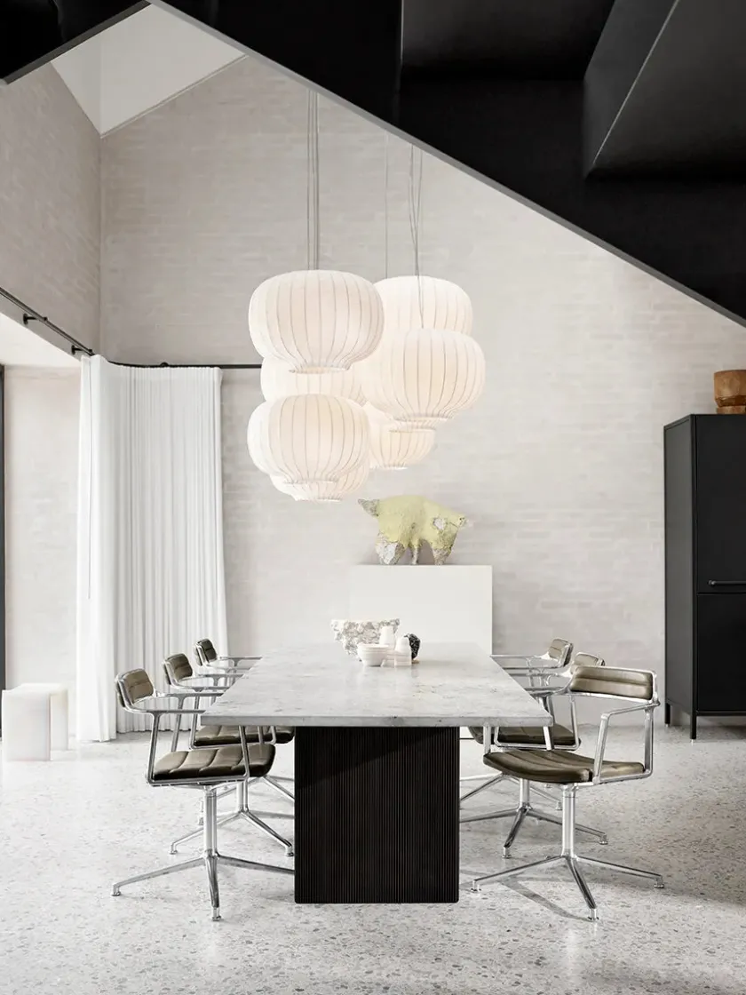 Vipp Spisebordsstole<452 Swivel Chair m/sort stel, sort læder fra