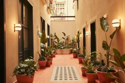 Santa & Cole Væglamper|Spots<Wally Cesta Væglampe fra Santa and Cole