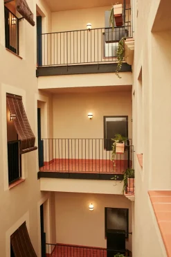 Santa & Cole Væglamper|Spots<Wally Cesta Væglampe fra Santa and Cole