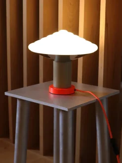 LEO Objects Spots<Whipped Table Lamp, luminous orange fra