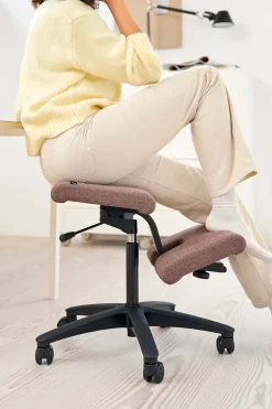 Variér Skamler<Wing Stol, Re-wool fra