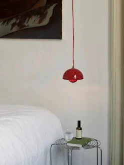 &Tradition Gaver Til Ham|Skamler<Wire Stool VP11 af Verner Panton