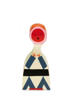 Vitra Gaver Til Ham|Figurer<Wooden Doll nr. 4 fra