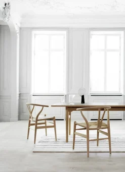 Carl Hansen & Søn Spisebordsstole<Y-stol CH24, Eg hvidolie af Hans J. Wegner