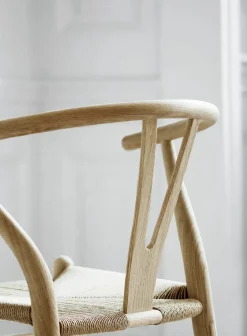 Carl Hansen & Søn Spisebordsstole<Y-stol CH24, Eg hvidolie af Hans J. Wegner