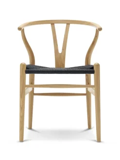 Carl Hansen & Søn Spisebordsstole<Y-stol CH24, Eg lak med sort flet af Hans J. Wegner