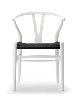 Carl Hansen & Søn Spisebordsstole<Y-stol CH24 Soft Natural White med sort flet af Hans J. Wegner