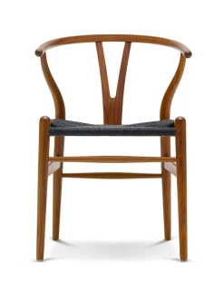 Carl Hansen & Søn Spisebordsstole<Y-stol CH24, Valnød lak med sort flet af Hans J. Wegner