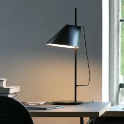 Louis Poulsen Spots<Yuh bordlampe fra