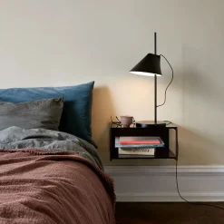 Louis Poulsen Spots<Yuh bordlampe fra